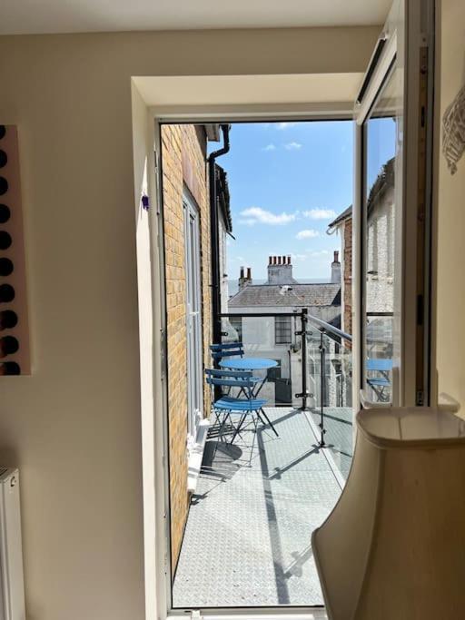 100 Steps To Broadstairs Beach - 2 Bedroom 3 Beds Экстерьер фото